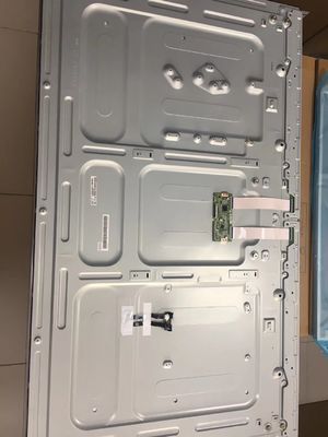 55 inch 3840*2160 pixels LCD-monitor met hoge resolutie met 500 cd/m2 Helderheid voor professionele schermen